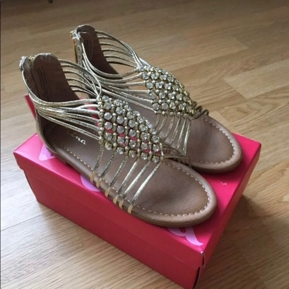 New “Nina” sandals size 1 youth